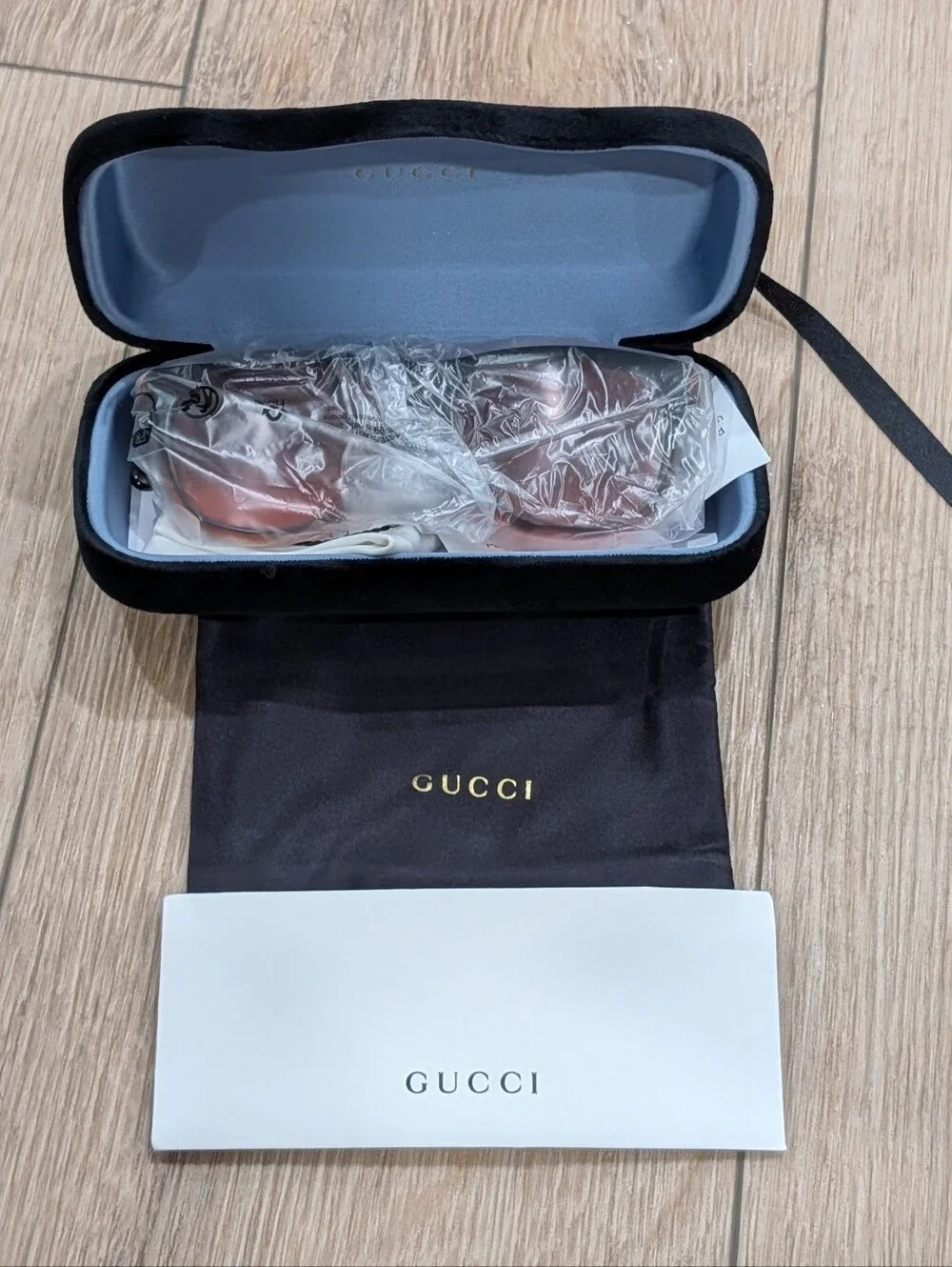 $500 Mens Authentic GUCCI 55mm Rectangular Sunglasses Black/Orange